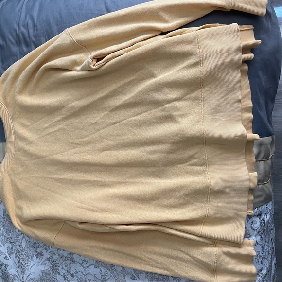 Pastel yellow time and true crewneck - Picture 2 of 3